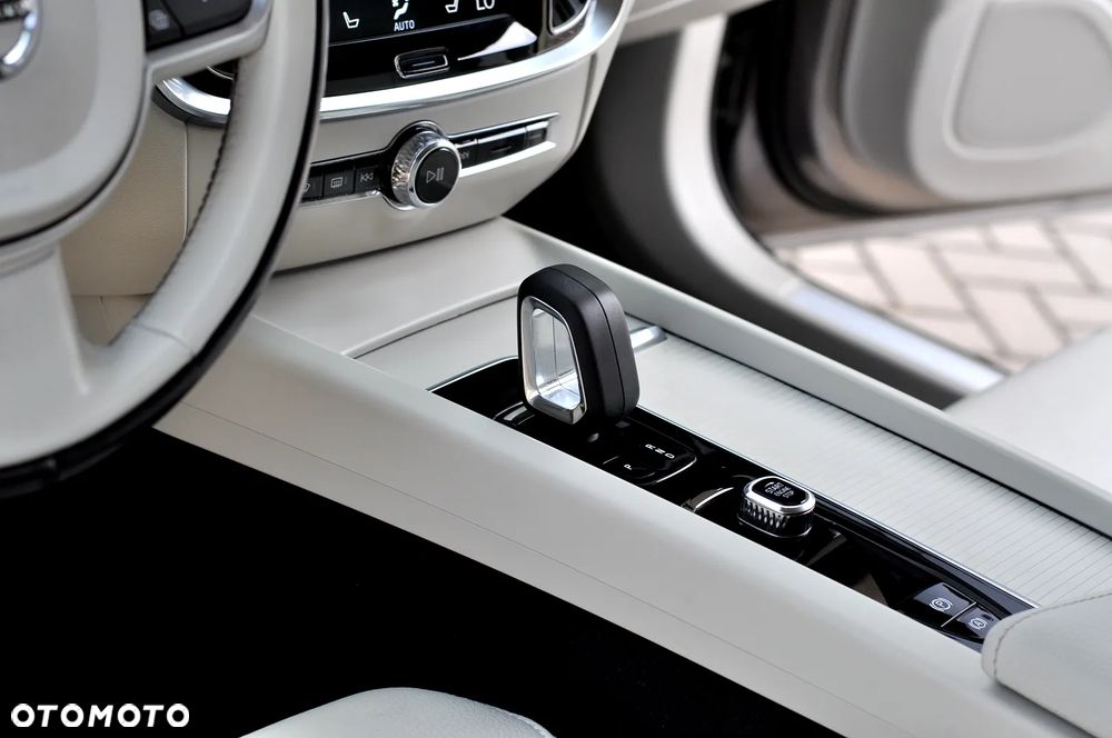 Volvo V60 B4 D Geartronic Momentum - 20
