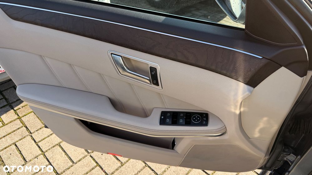 Mercedes-Benz Klasa E 220 BlueTEC 9G-TRONIC Avantgarde - 15