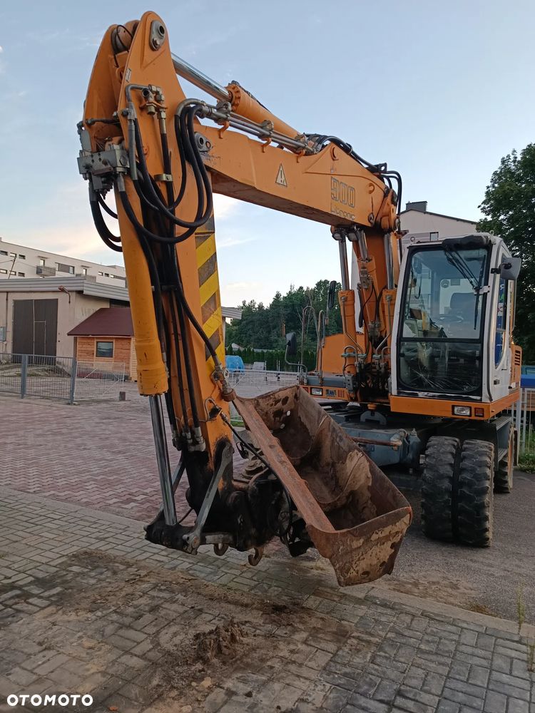 Liebherr A 900 C - 14