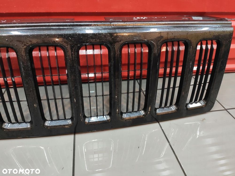 JEEP COMMANDER XK XH ATRAPA GRIL ORYGINAŁ CZARNY RAMKA ŁADNY - 3