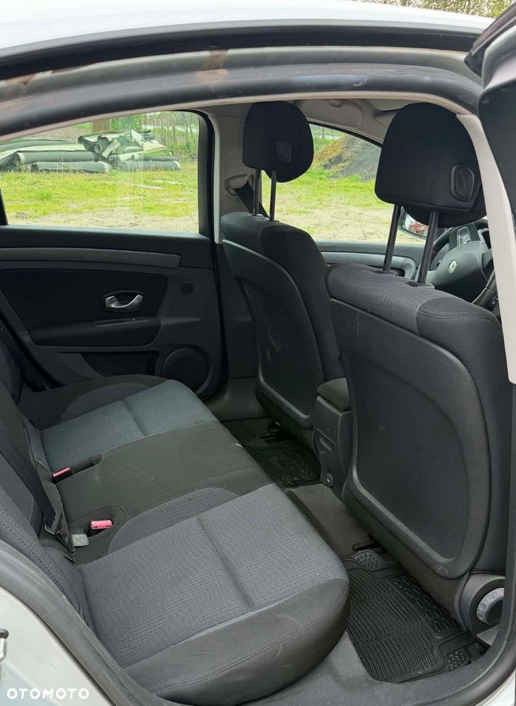 Renault Laguna - 9