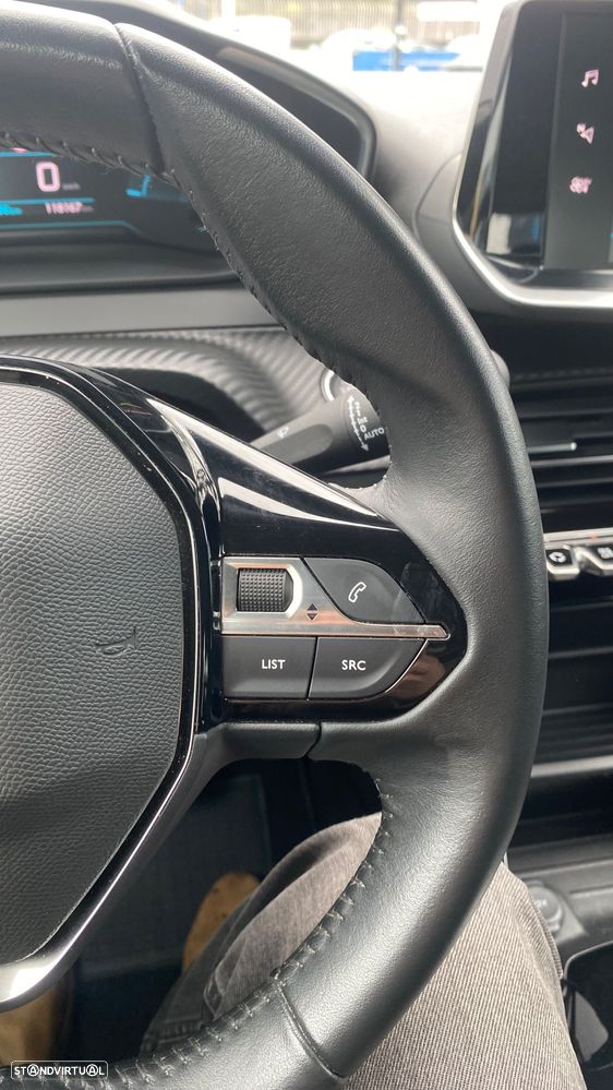 Peugeot e-2008 50 kWh Active Pack - 31