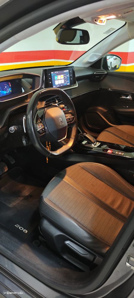 Peugeot 208 1.2 PureTech Allure Pack EAT8 - 13