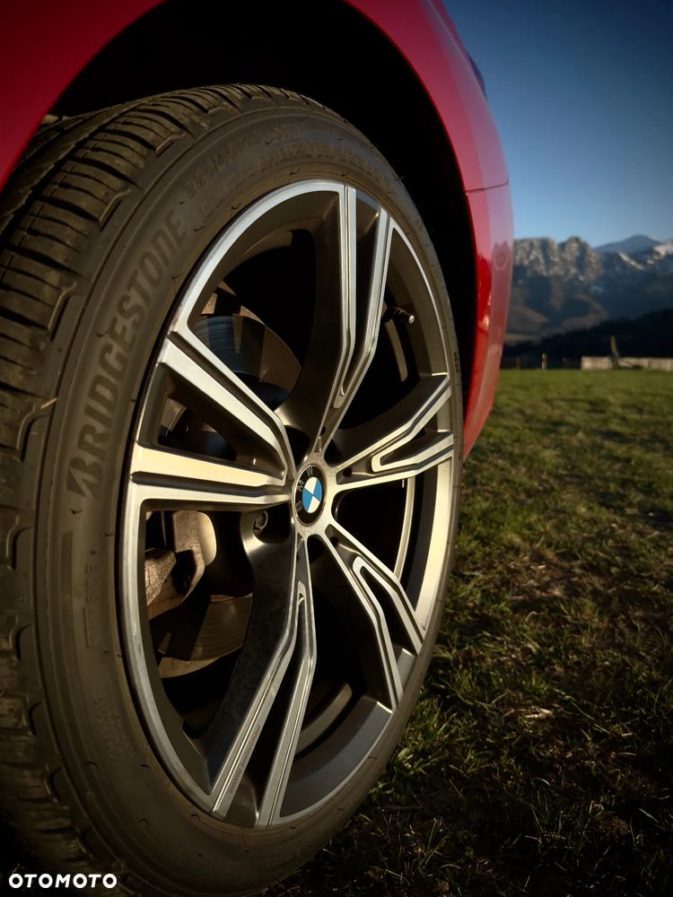 BMW Seria 3 330i M Sport - 21