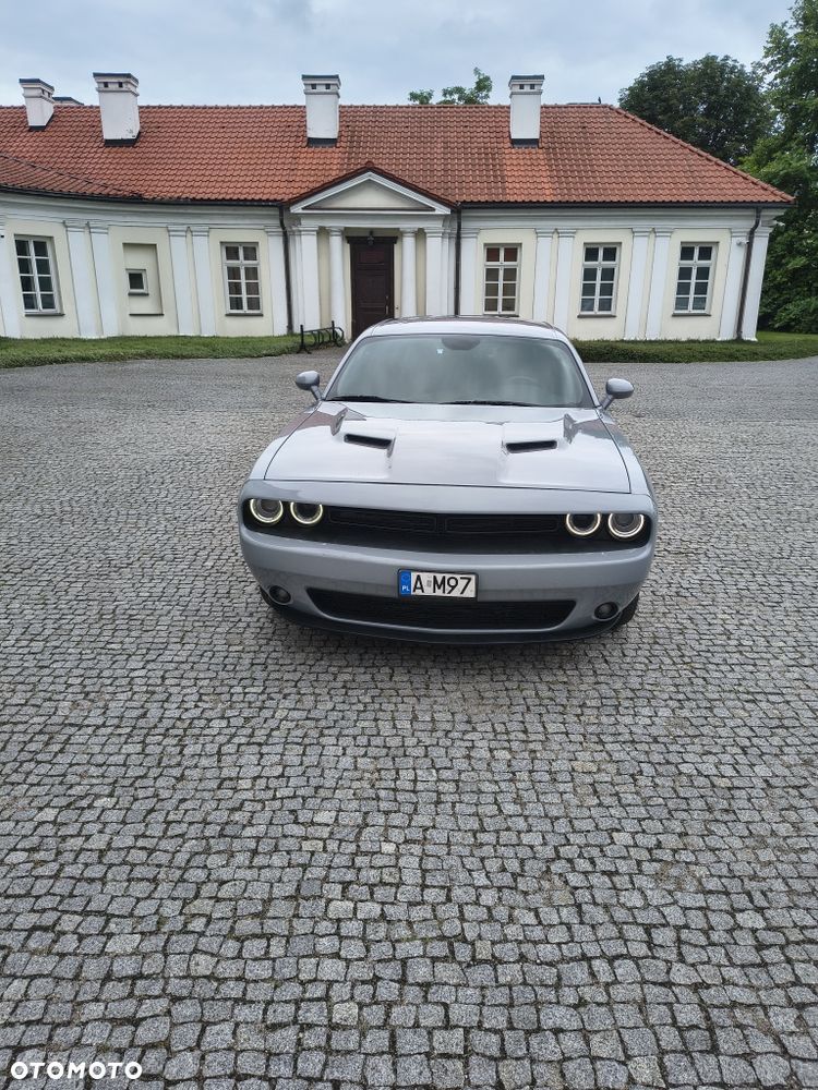 Dodge Challenger - 4