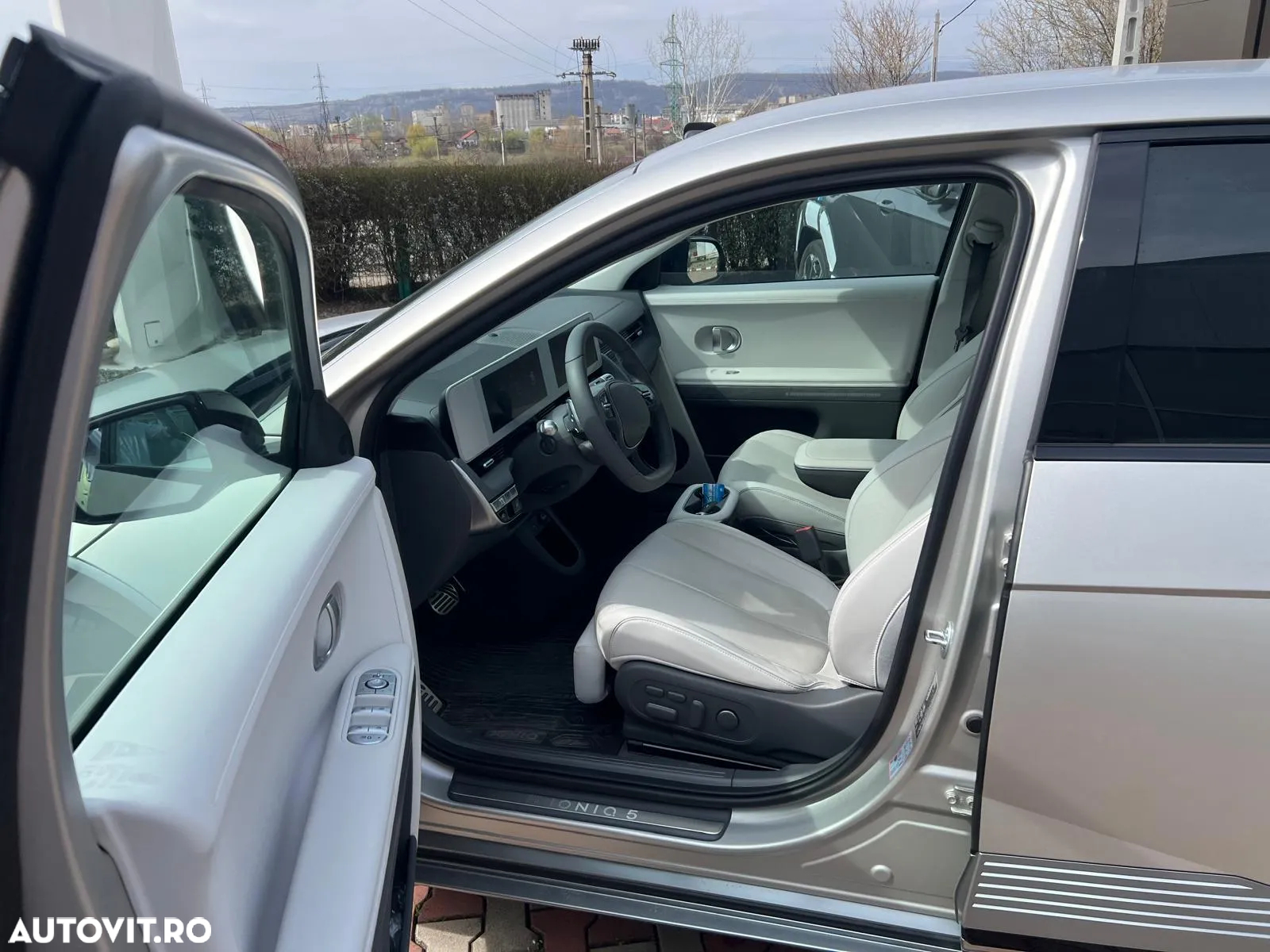 Hyundai IONIQ 5 325 CP 77 kWh 4WD Luxury - 9