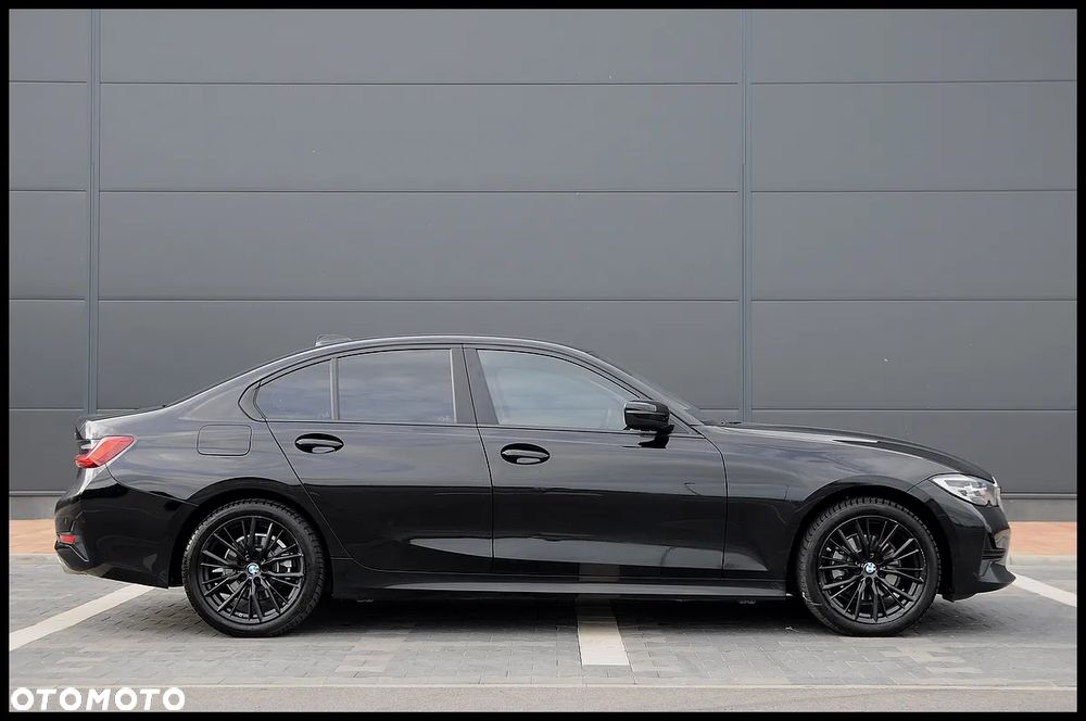 BMW Seria 3 320i - 18