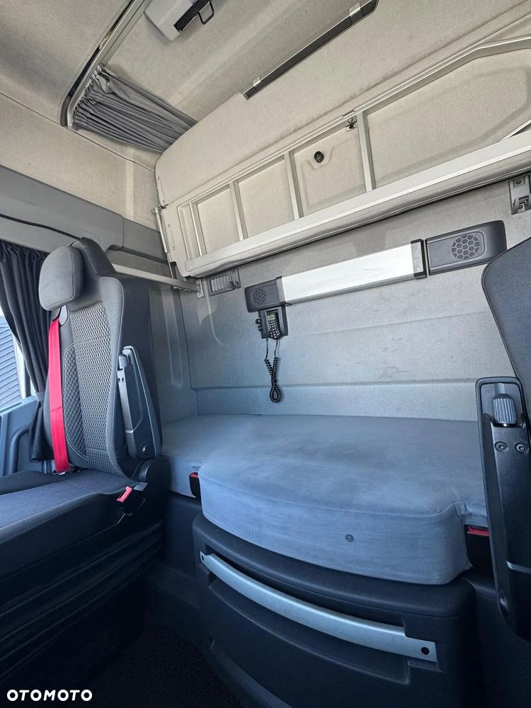 Renault T520 High Cab - 10