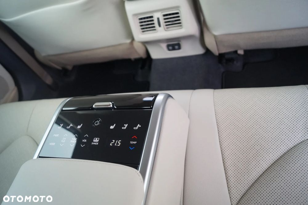 Toyota Camry 2.5 Hybrid Executive CVT - 11