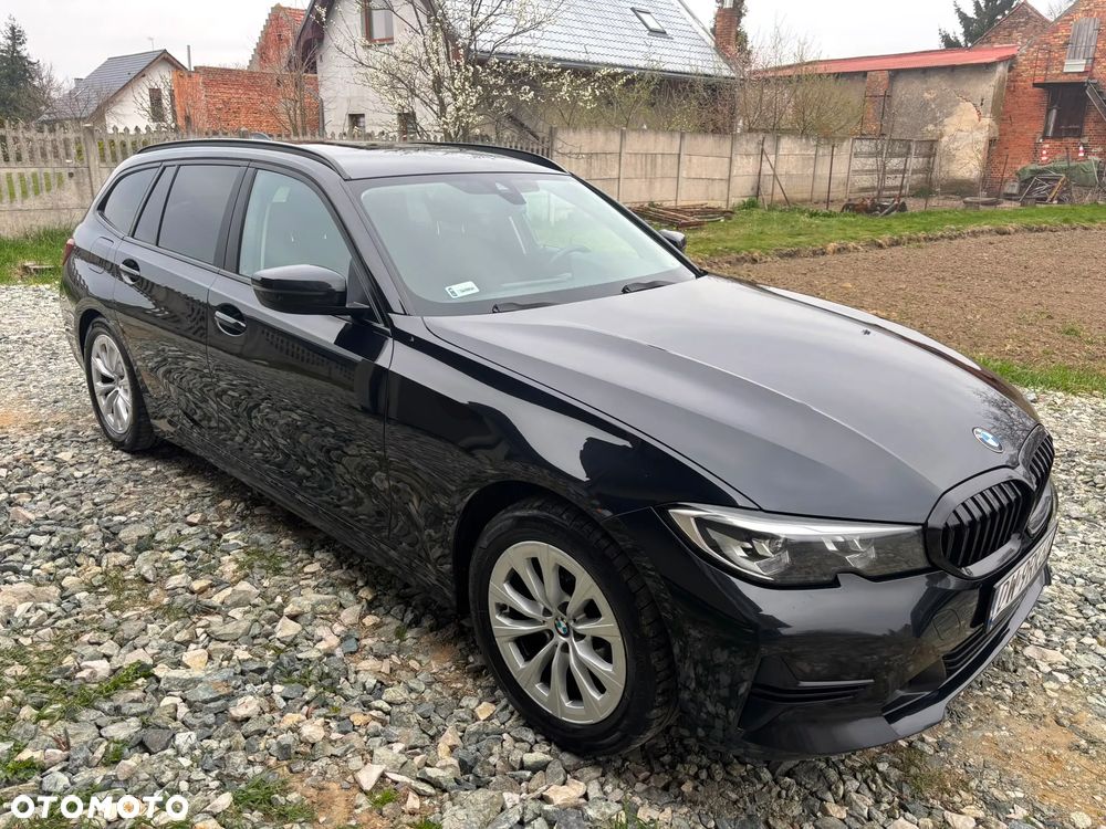 BMW Seria 3 318i - 4