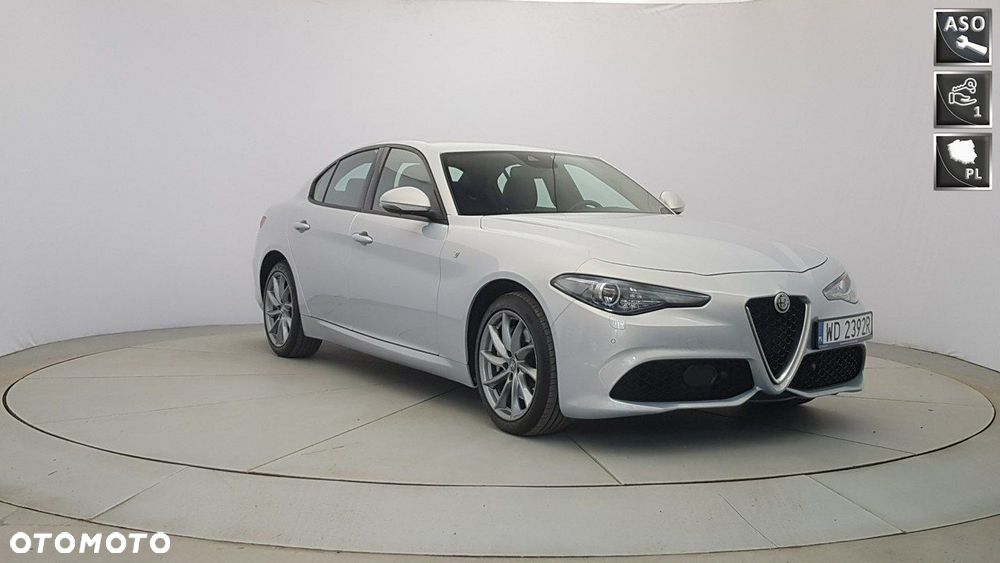 Alfa Romeo Giulia - 1