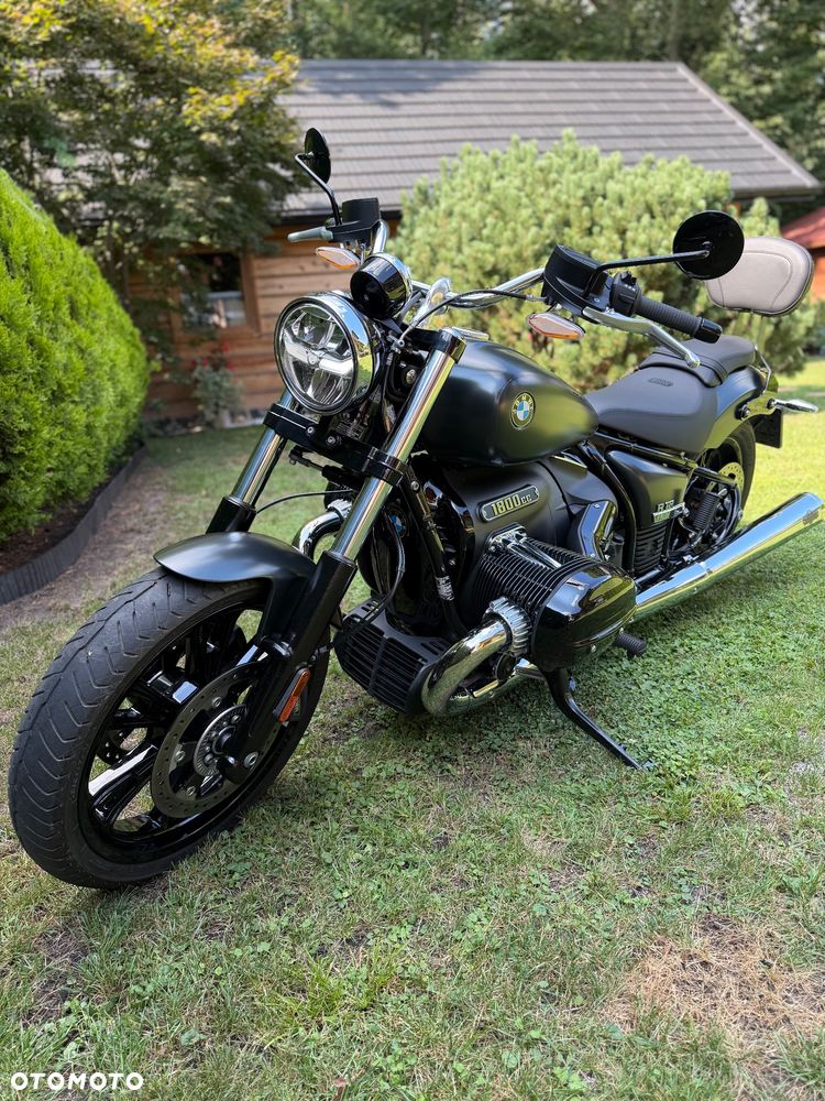 BMW R - 1