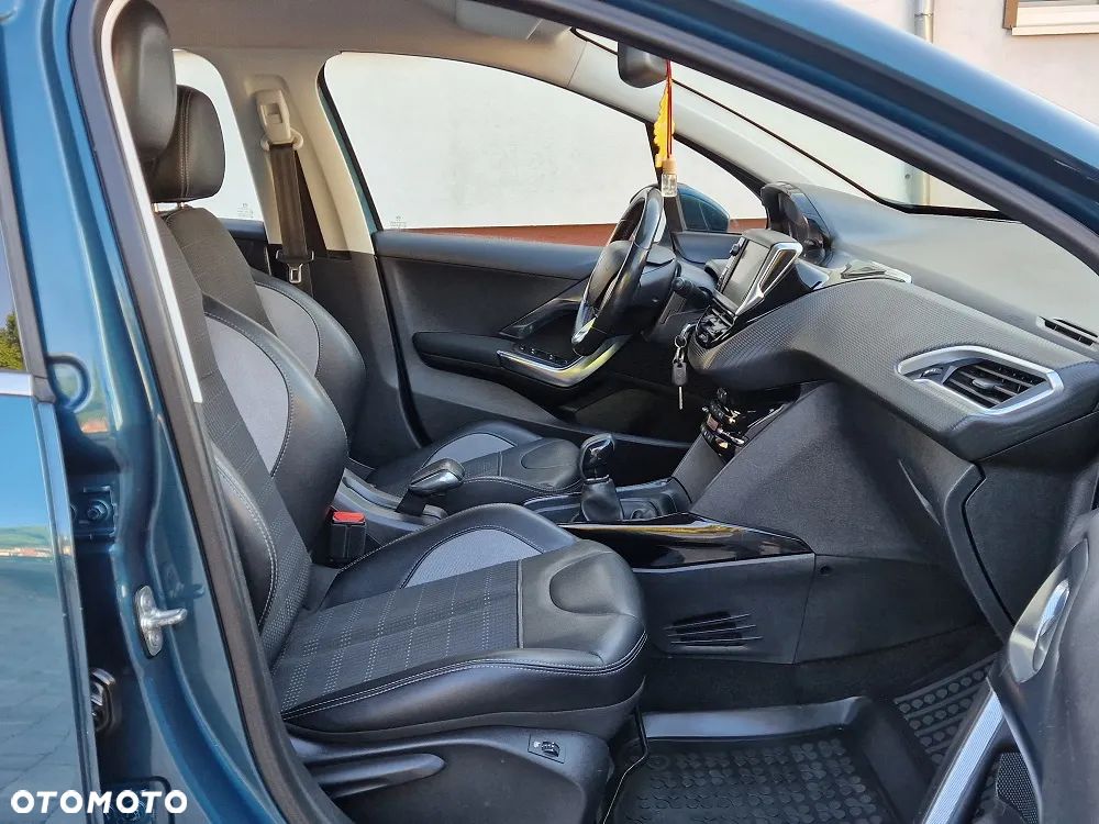 Peugeot 2008 1.2 Pure Tech GPF Allure S&S - 8