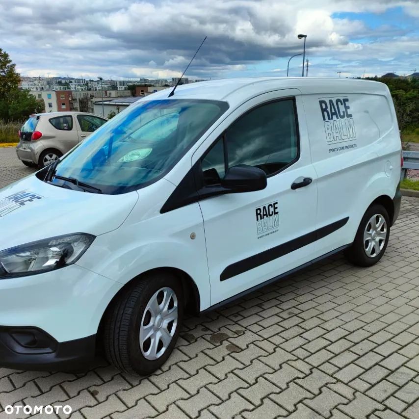 Ford Transit Courier - 1