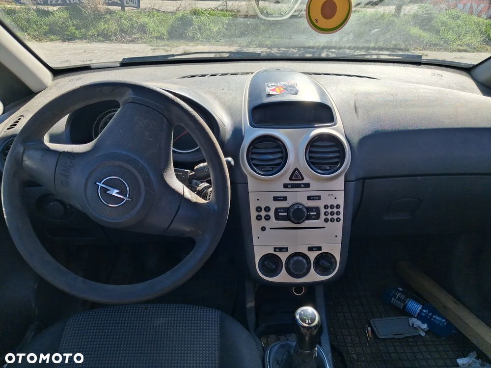 Opel Corsa D 3 silnik kompletny 1.3 CDTI diesel skrzynia biegów F17 W394 drzwi klapa zderzak błotnik kolor biały Y474 sprzęgło szyba deska wyświatlacz pas fotel podsufitka alternator maglownica pompa sterownik panel sterownik mcperson wahacz zwrotnica belka sanki przewód wąż wiązka poduszka lampa reflektor zamek zacisk radio stacyjka boczek obudowa osłona tłumik wydech kolektor wtrysk czujnik NA CZĘŚCI - 8
