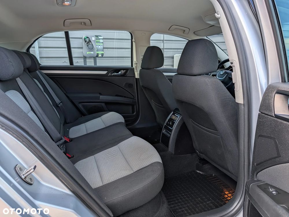 Skoda Superb 1.8 TSI DSG Ambition - 15