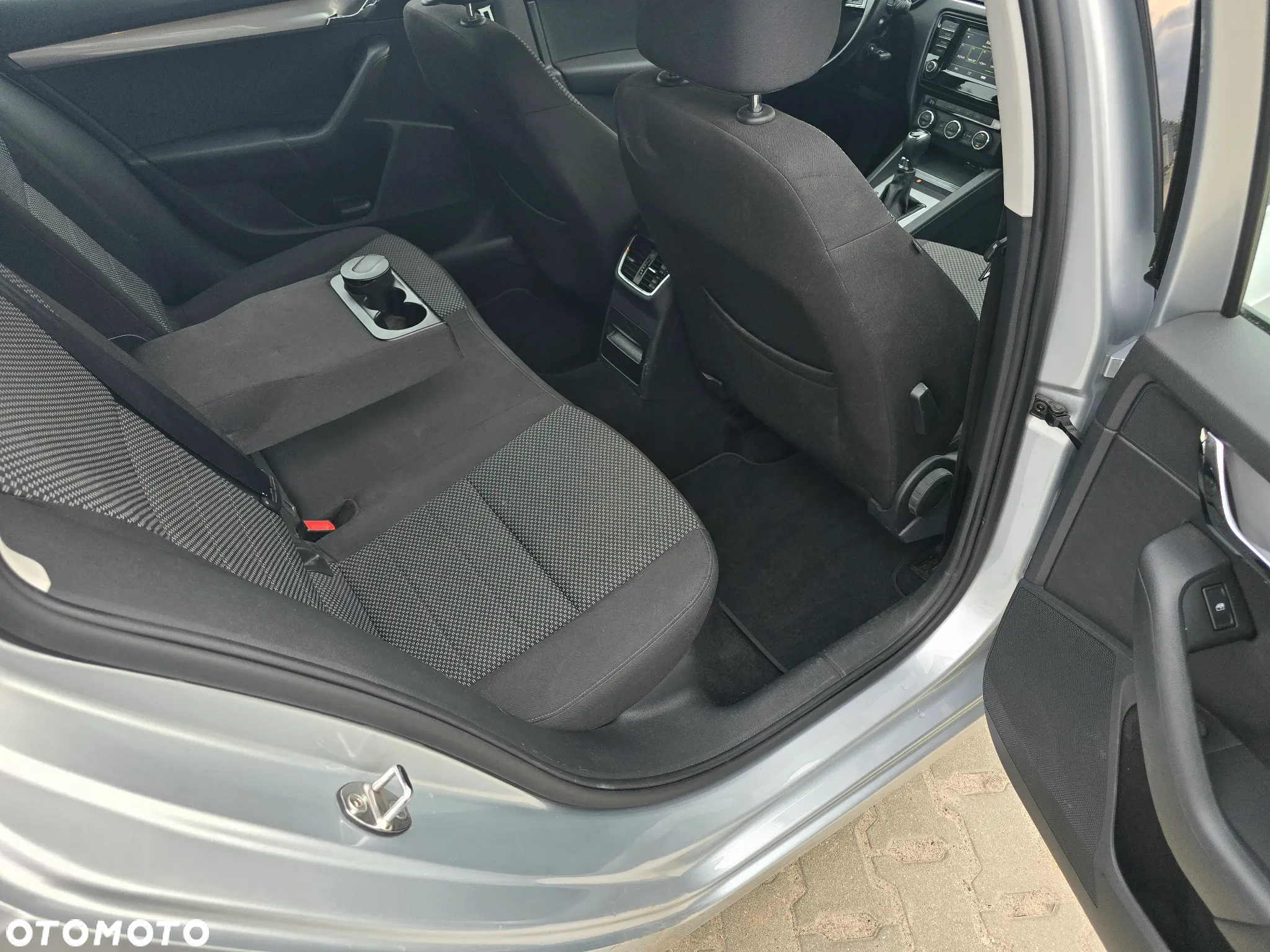 Skoda Octavia 1.6 TDI Ambition DSG - 11