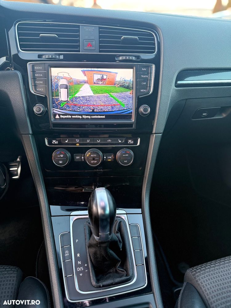 Volkswagen Golf 1.6 TDI DSG BMT Comfortline - 11