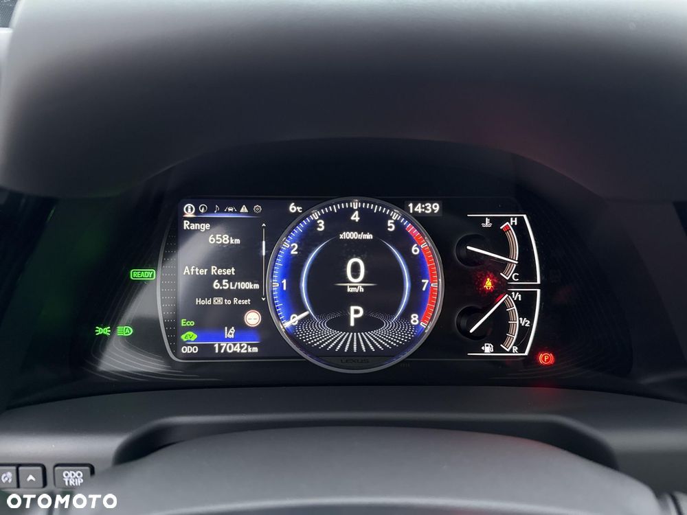 Lexus ES 300h Prestige - 17