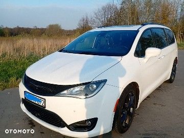 Chrysler Pacifica - 10