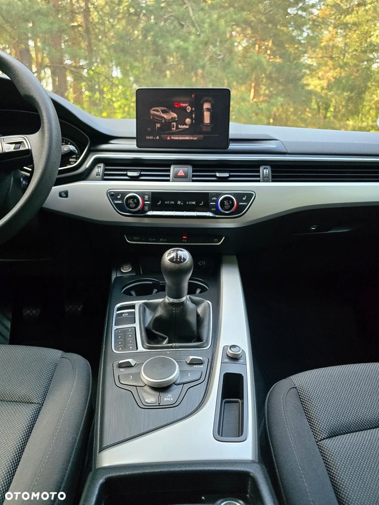 Audi A4 Avant 40 TFSI - 21