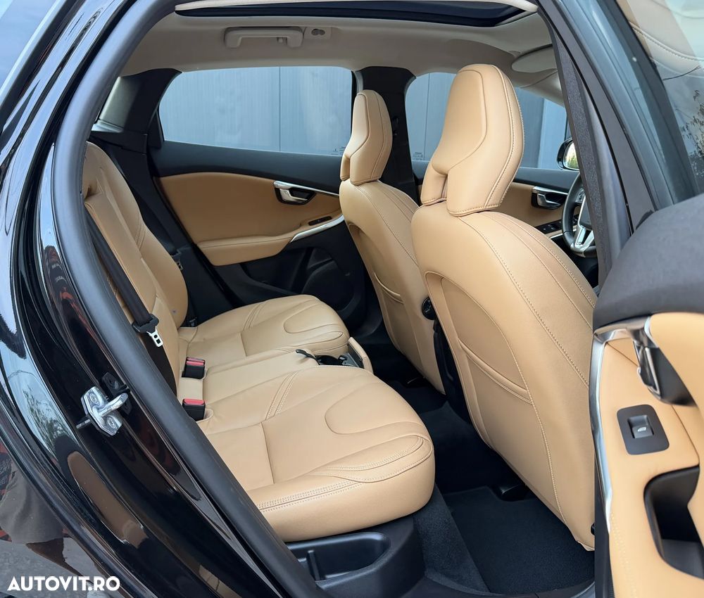 Volvo V40 D2 Summum - 11