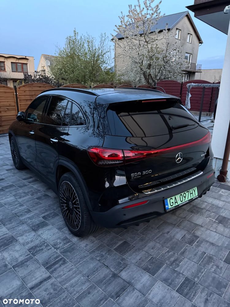Mercedes-Benz EQA 300 66.5kWh 4-Matic AMG Line - 5