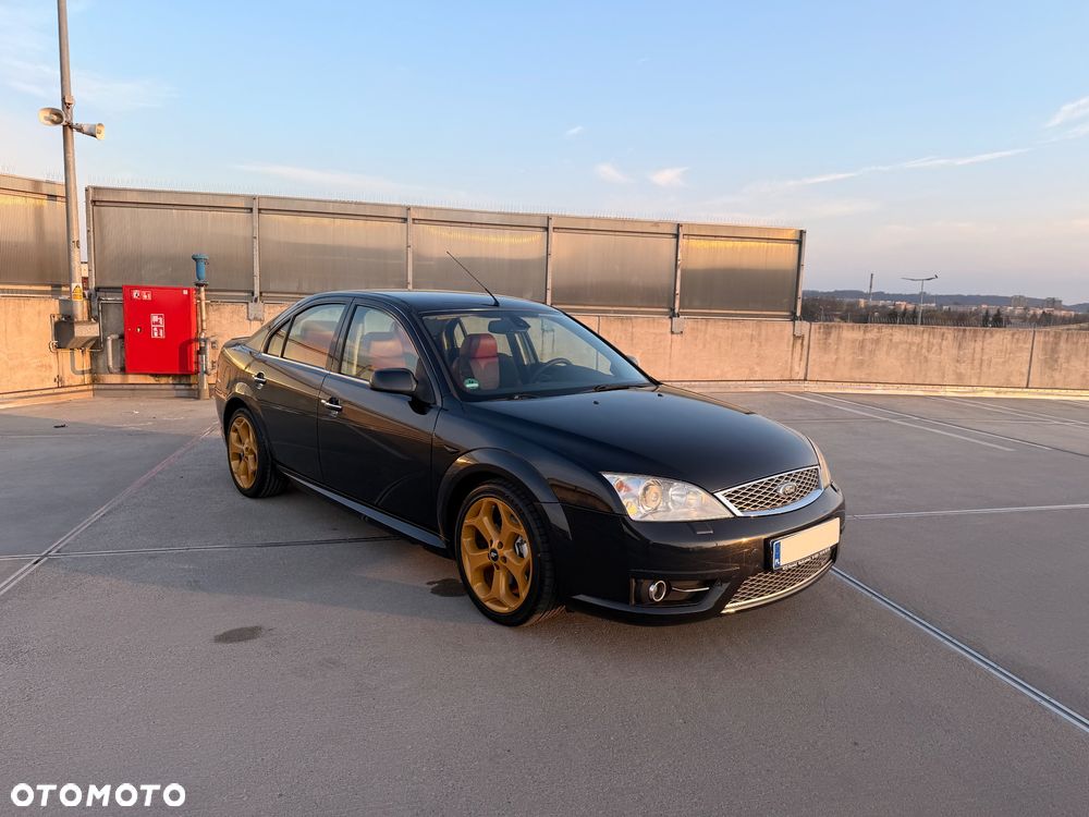 Ford Mondeo 3.0 V6 ST 220 - 2