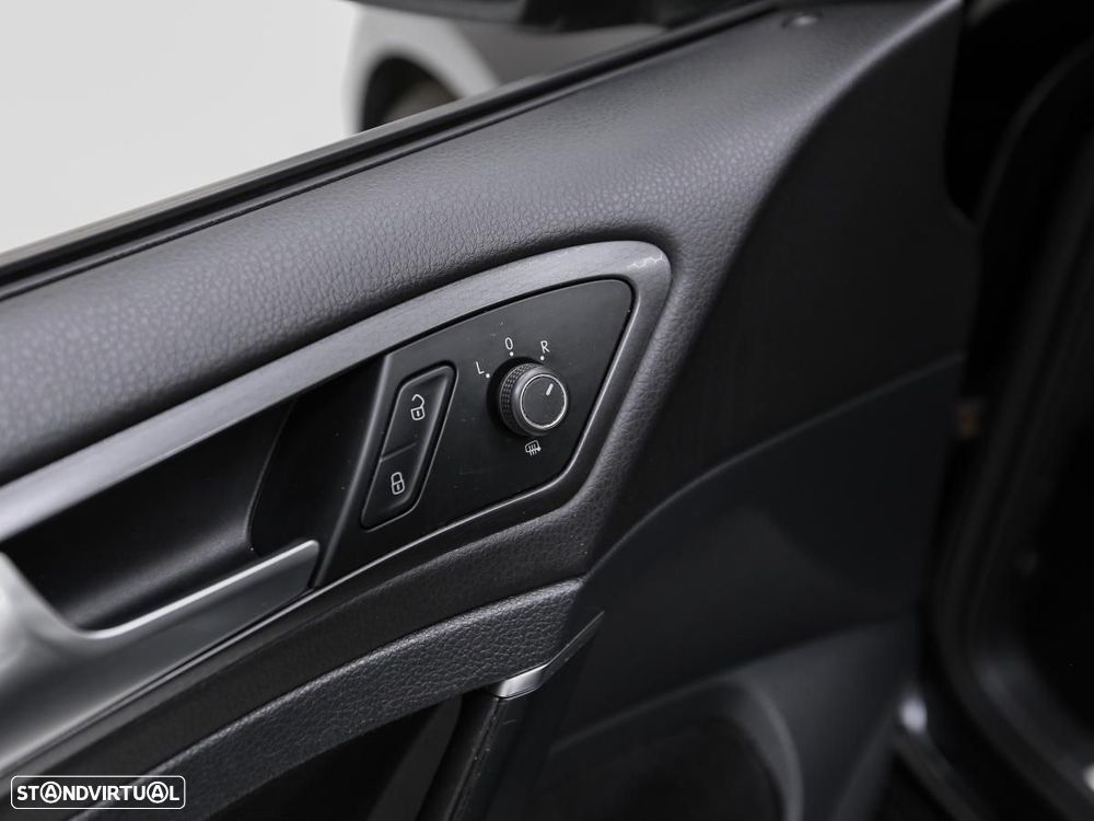 VW Golf GTI (BlueMotion ) DSG - 14