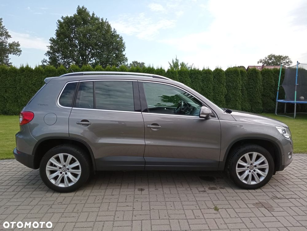 Volkswagen Tiguan - 8