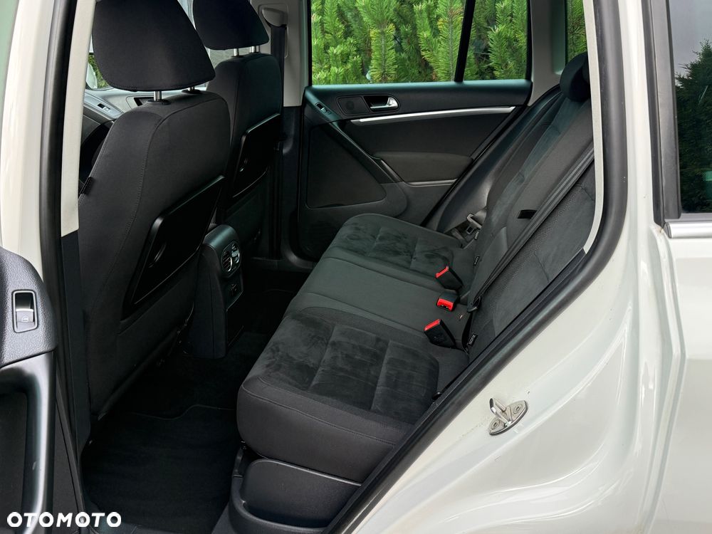 Volkswagen Tiguan - 12
