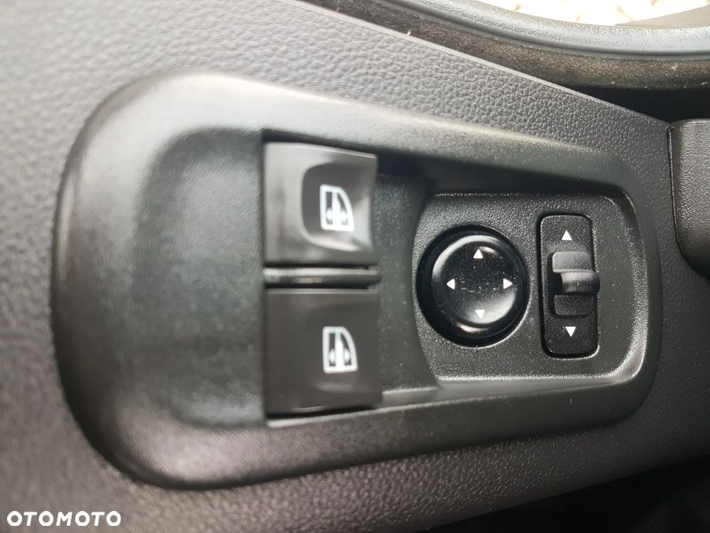 Renault MASTER IZOTERMA KONTENER KLIMA 7EP 3,71x2,05x2,00 KRAJOWY FAKTURA VAT 23% - 9