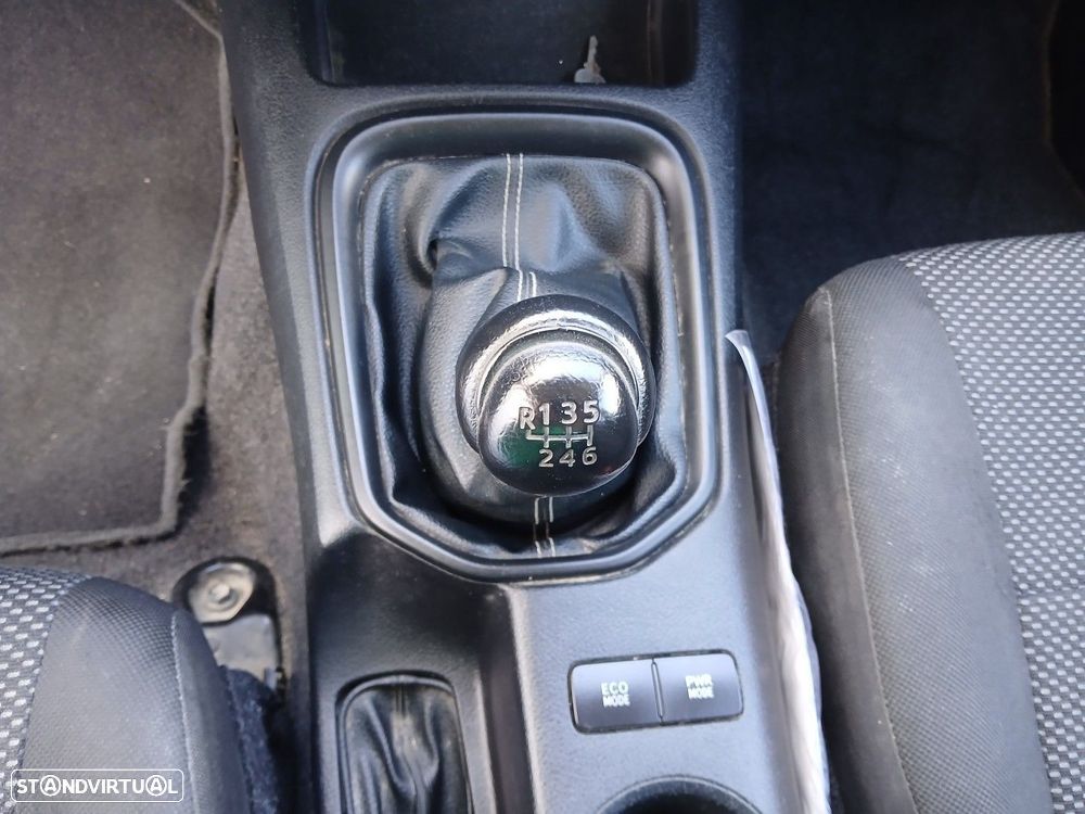 Toyota Hilux 2.4 D-4D 2WD CD - 21