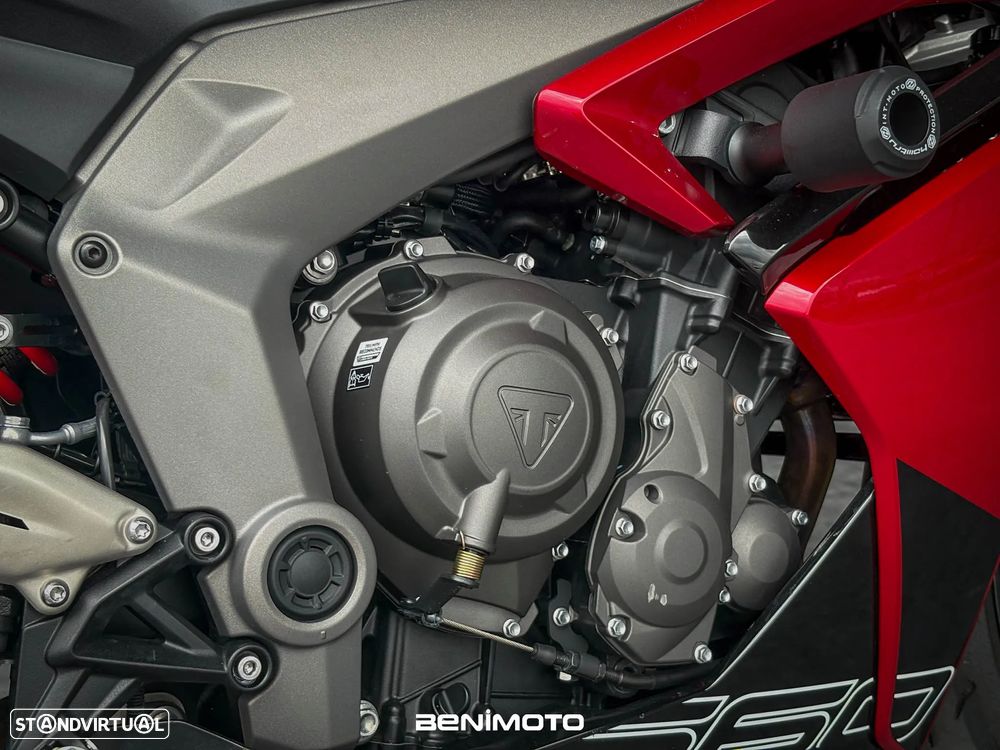 Triumph Daytona 660 - 13