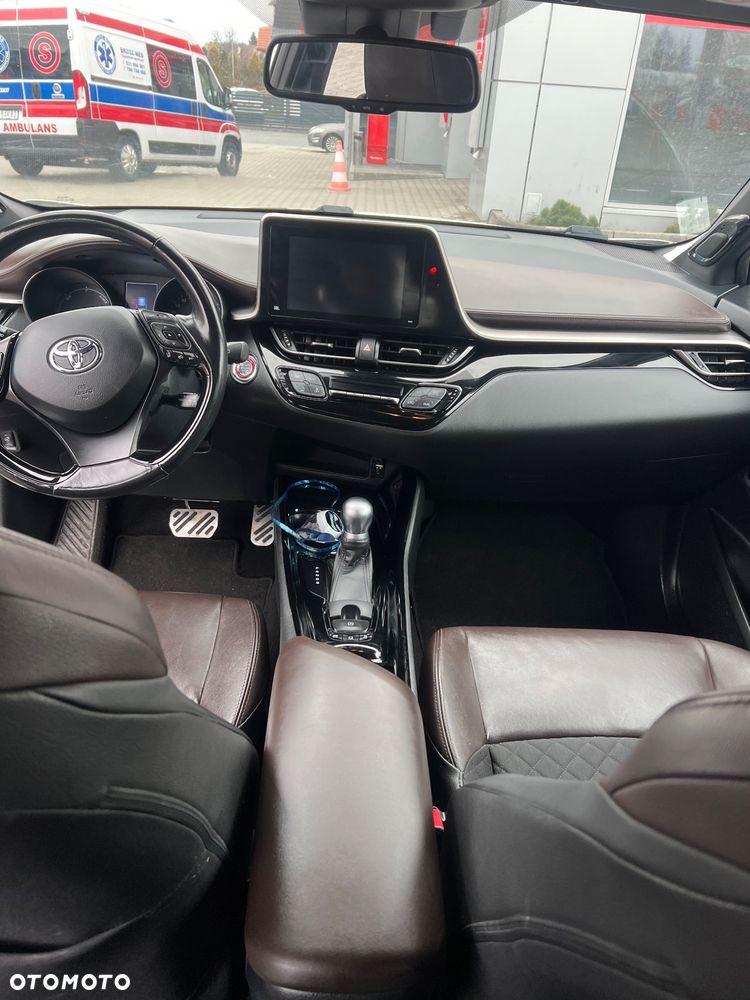 Toyota C-HR - 11