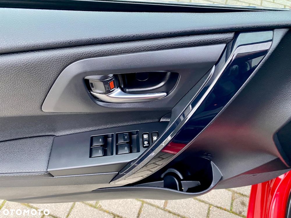 Toyota Auris 1.6 D-4D Edition S+ - 11