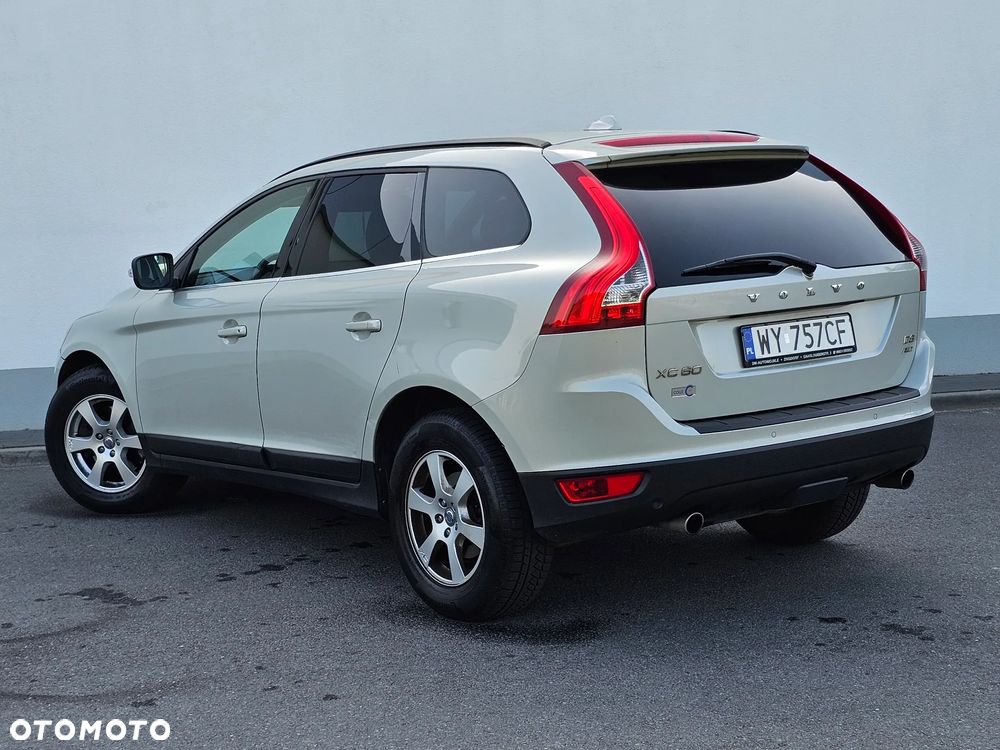 Volvo XC 60 2.4D AWD - 10