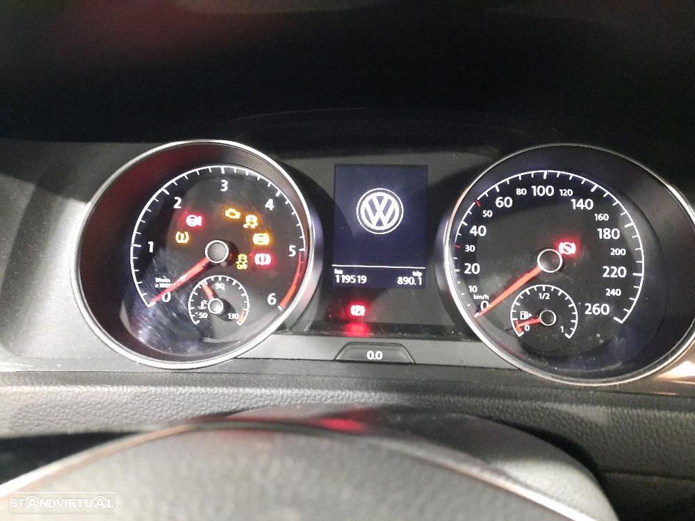 VW Golf 1.6 TDI Confortline - 12