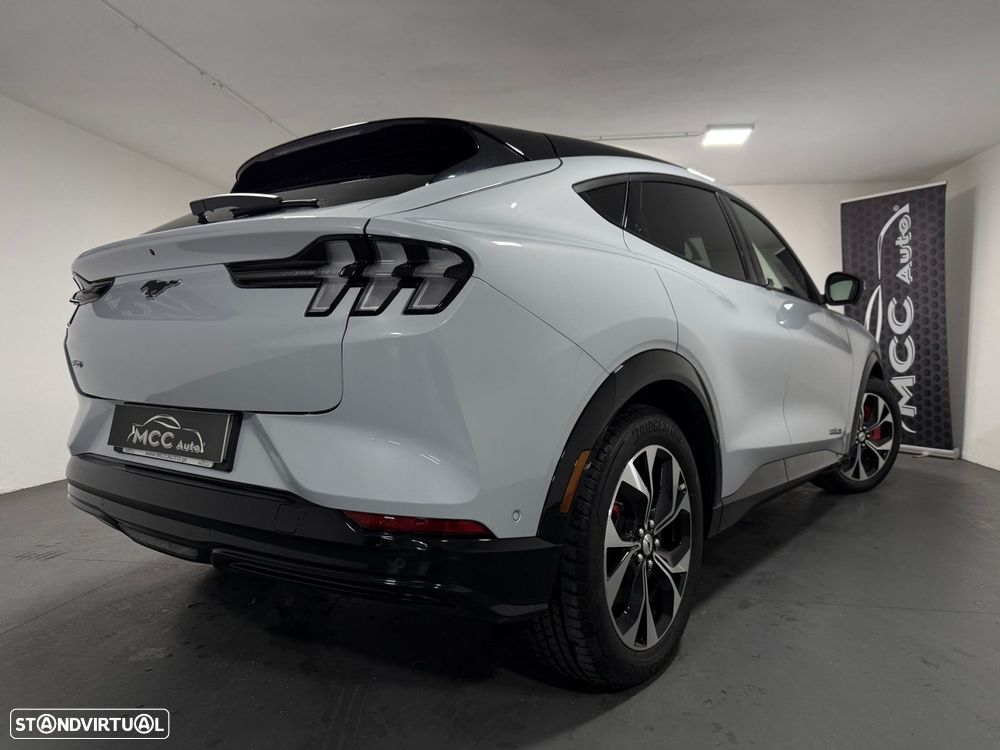 Ford Mustang Mach-E Alargada AWD - 19