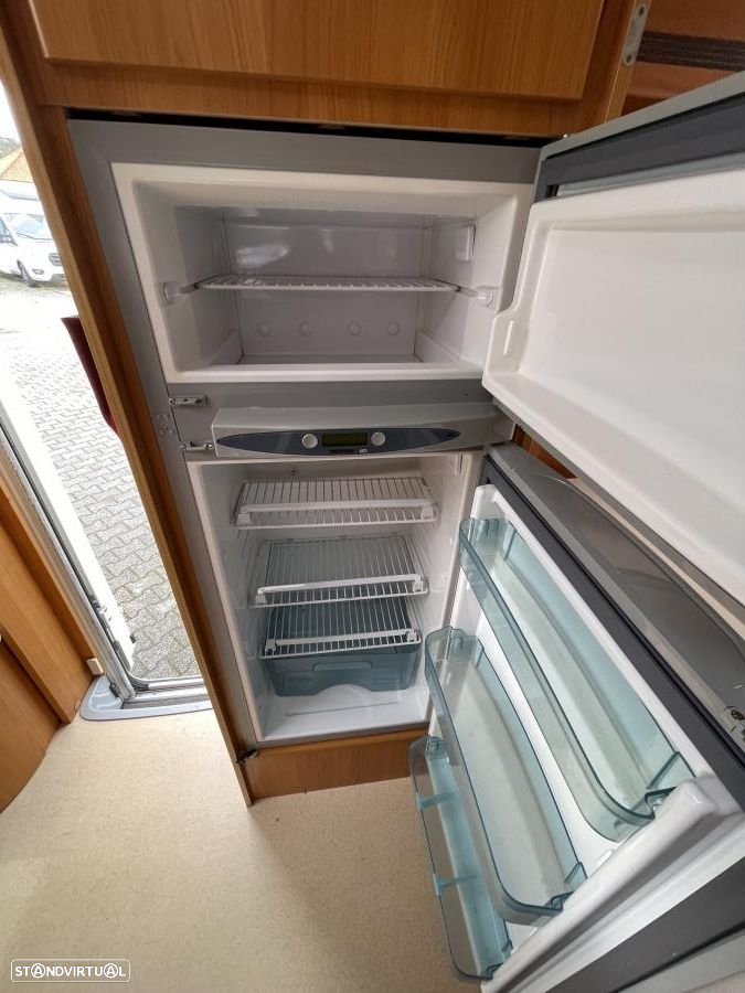 Autostar Auros 80 Distinction 2.3 MJ cama francesa - 7