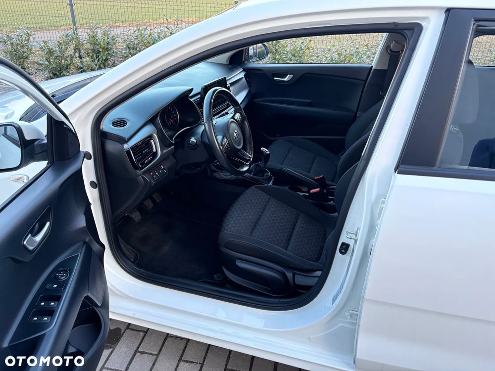 Kia Rio - 13