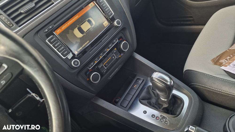 Volkswagen Jetta 1.6 TDI DSG Blue Motion Technology Life - 20