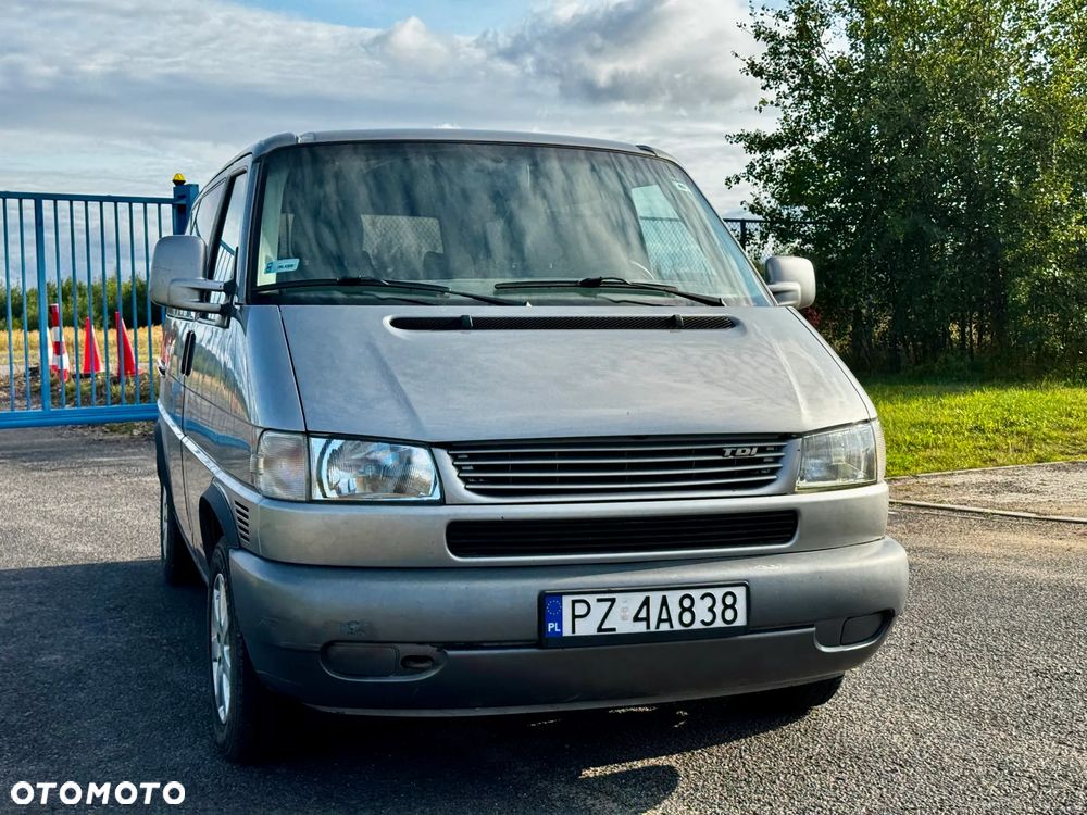 Volkswagen Multivan - 1