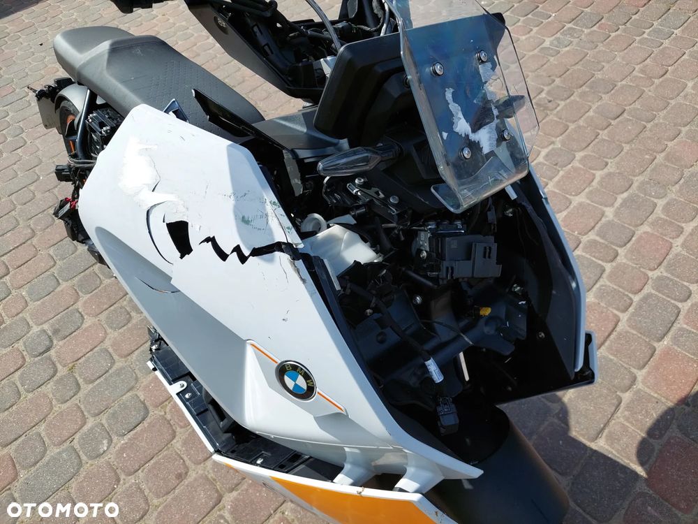BMW CE 04 - 10