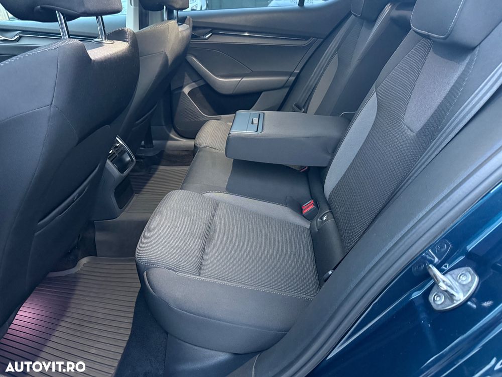 Skoda Octavia 1.5 TSI DSG MHEV Ambition - 16