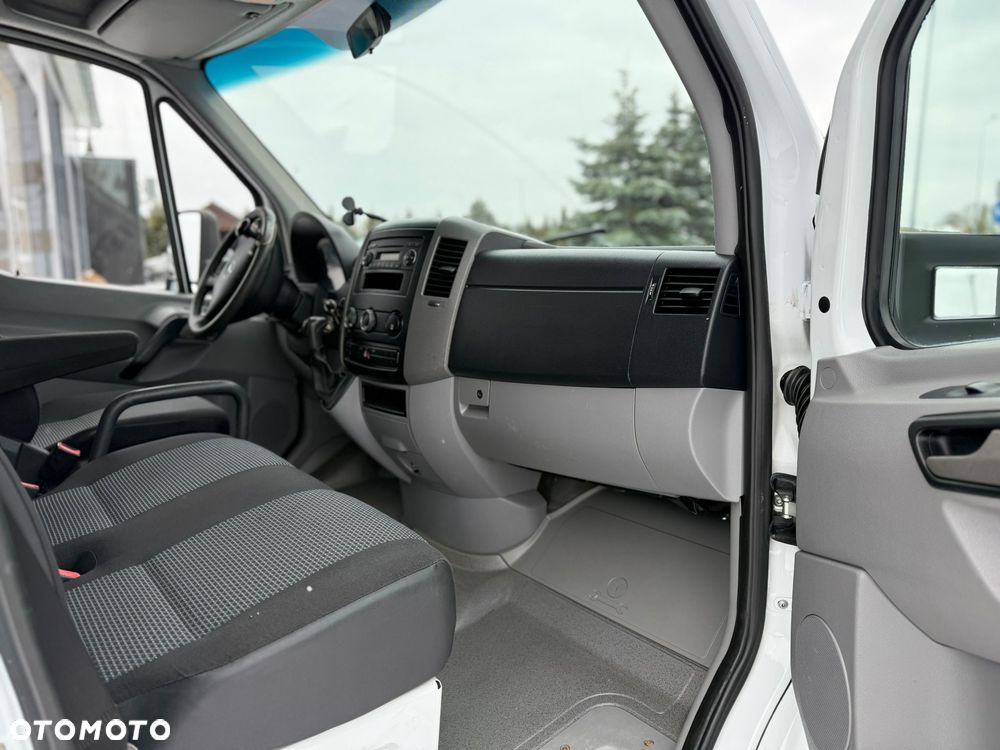 Mercedes-Benz Sprinter - 12