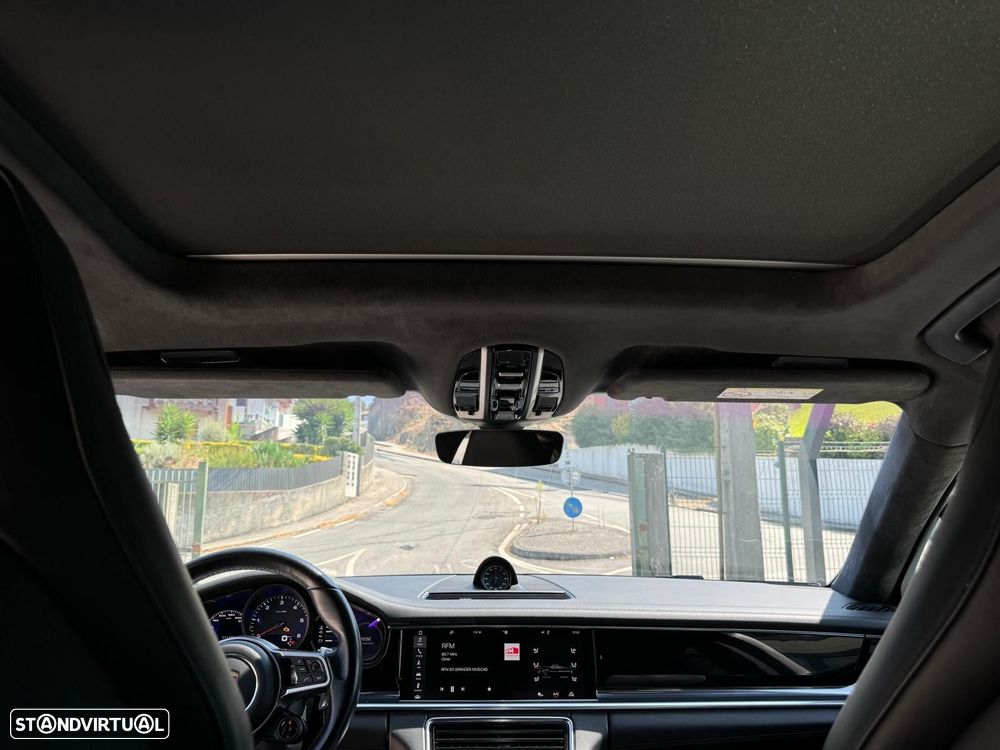 Porsche Panamera 4 S - 25