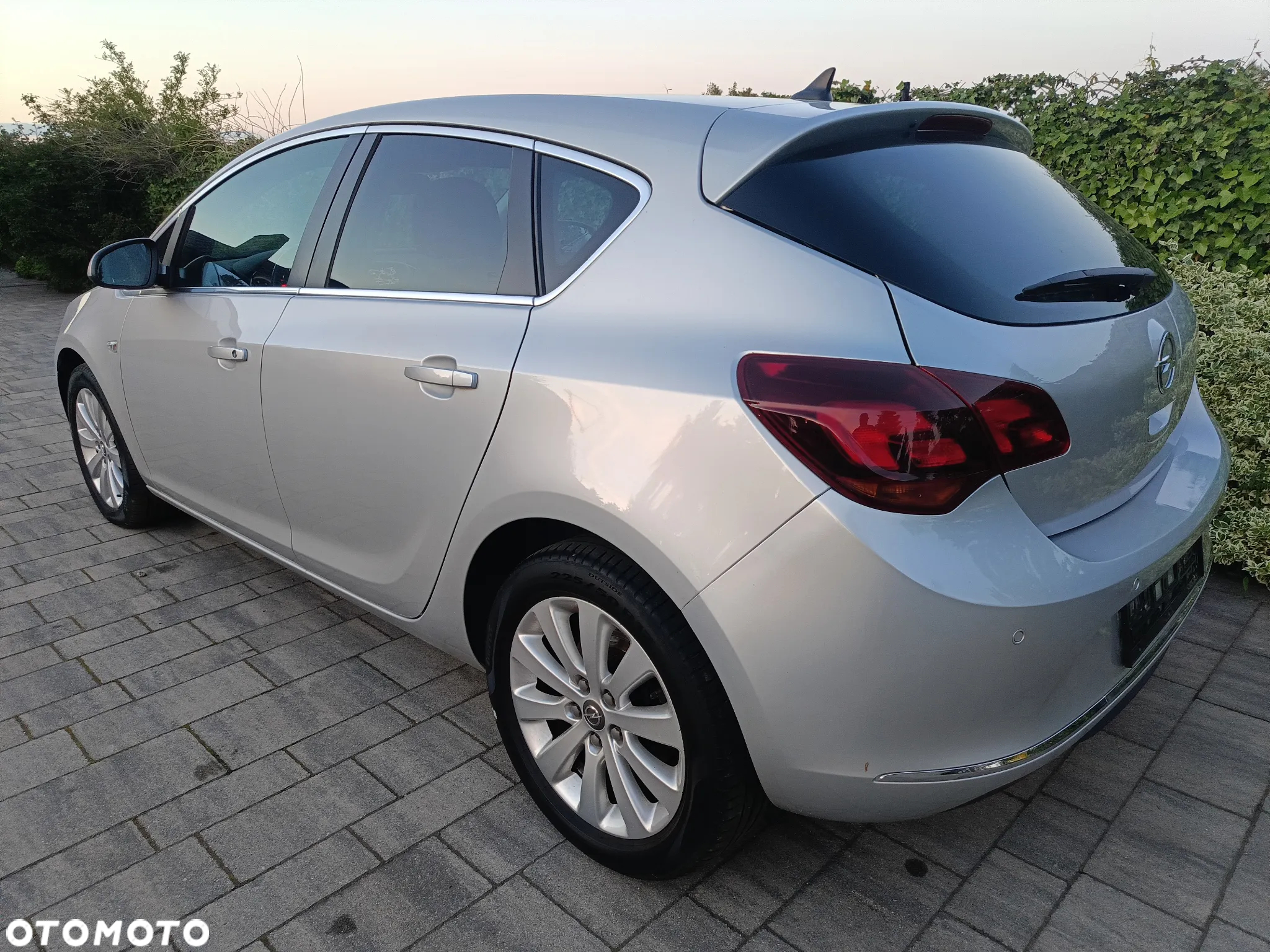 Opel Astra 1.7 CDTI DPF Exklusiv - 6