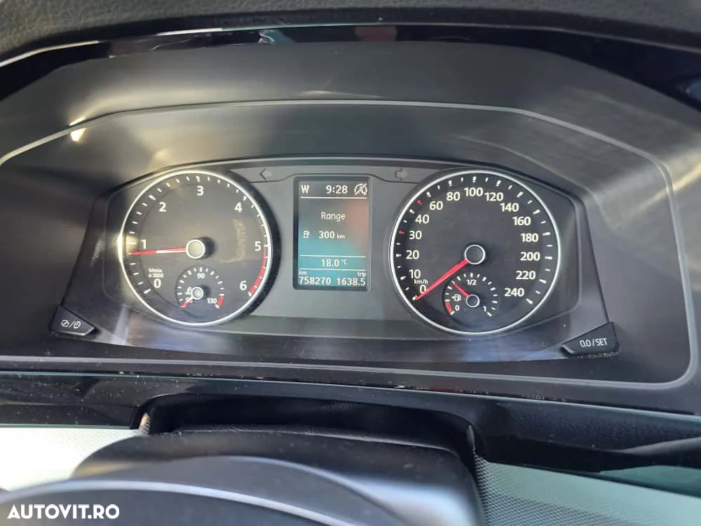 Volkswagen Caravelle T6 2.0 TDI LR Highline DSG 4M - 11