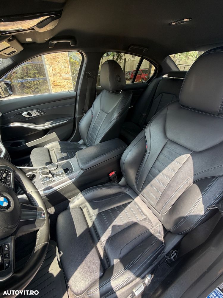 BMW Seria 3 320i AT - 11